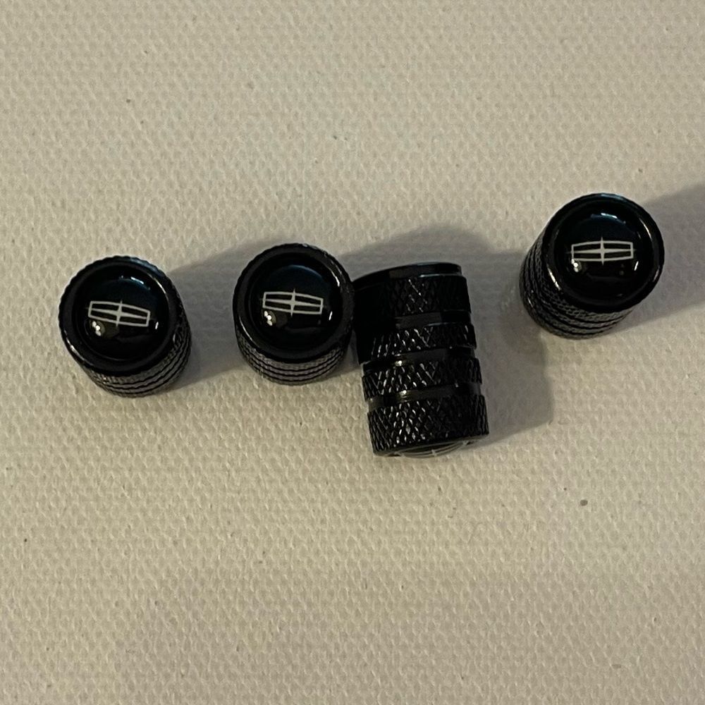 Lincoln Valve Stem Caps in Black Set of 4 NWT